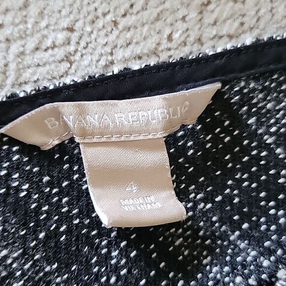 Banana Republic Black and Cream Fit and Flare Tweed Sleeveless Dress - Size 4 - Picture 5 of 16